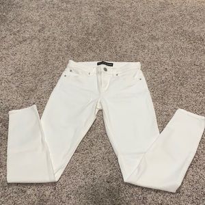 Express White Skinny Jeans - size 4 Regular